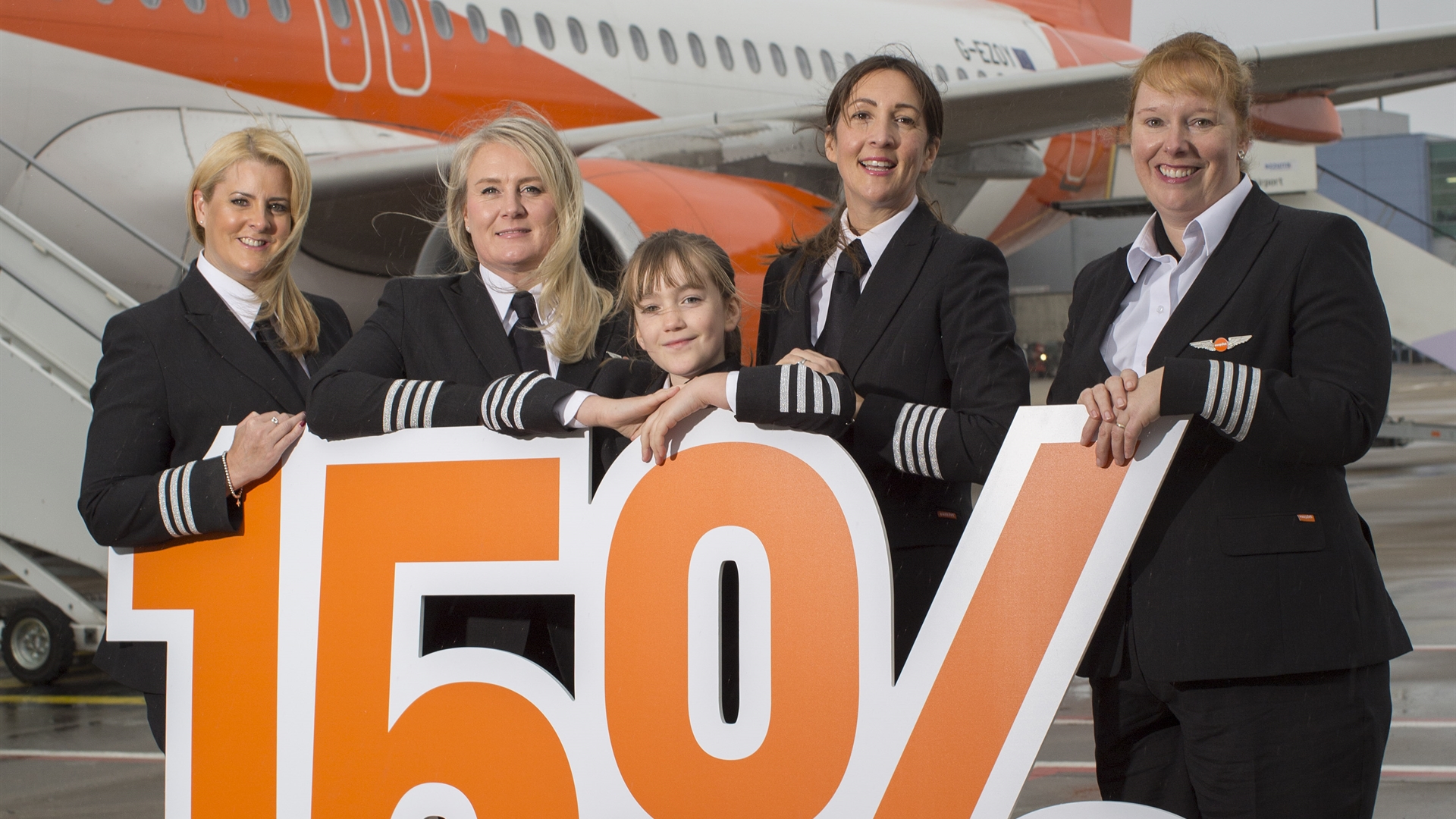 Flying high - easyJet celebrates 15% of new entrant pilots being