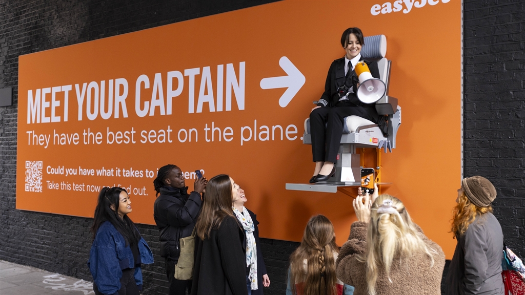 EASYJET HELPS THE NATION FIND THEIR WINGS